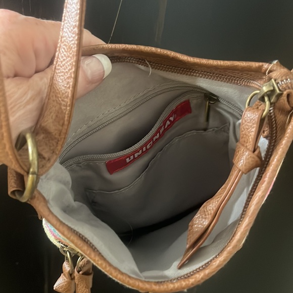 Unionbay crossbody. Elephant and zebra print. - Picture 4 of 4